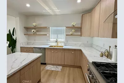 4207 S Van Ness Avenue, Los Angeles, CA 90062 - Photo 11