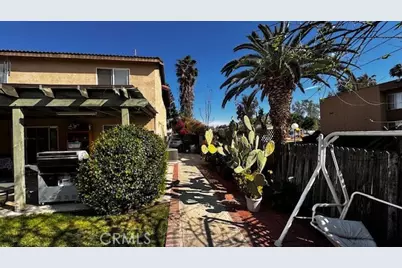1045 Amarillo Court, Riverside, CA 92501 - Photo 13