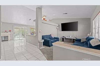 15711 Garnet, Victorville, CA 92394 - Photo 3