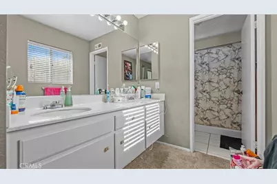 15711 Garnet, Victorville, CA 92394 - Photo 17