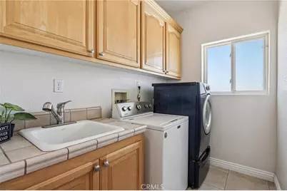 8294 Aster Road, Oak Hills, CA 92344 - Photo 31