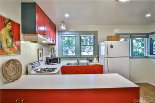 336 W 8th St, Claremont, CA 91711 - Photo 13