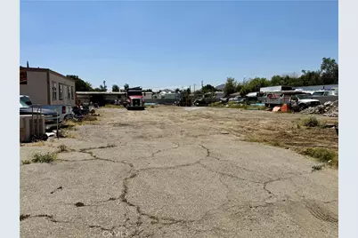 19015 Slover, San Bernardino, CA 92316 - Photo 9