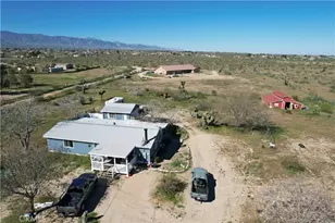 12324 Eaby, Phelan, CA 92371 - Photo 3