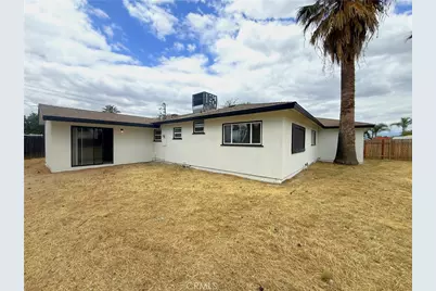 490 Avignon Court, Riverside, CA 92501 - Photo 15