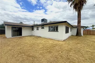 490 Avignon Ct, Riverside, CA 92501 - Photo 15
