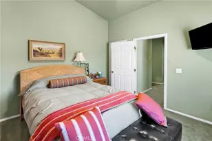 8828 Vincent Ct, Oak Hills, CA 92344 - Photo 29