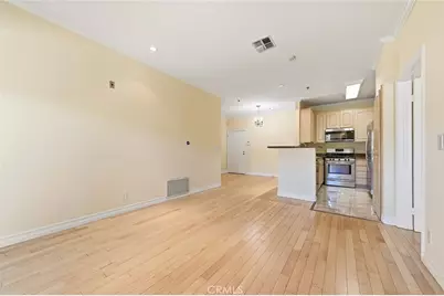300 N El Molino Avenue #107, Pasadena, CA 91101 - Photo 5