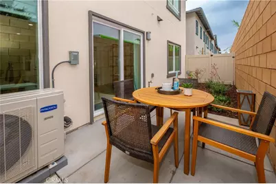 8183 Amerena Way, Fontana, CA 92335 - Photo 17