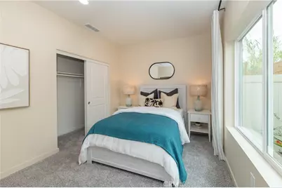 8183 Amerena Way, Fontana, CA 92335 - Photo 13