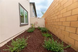 8183 Amerena Wy, Fontana, CA 92335 - Photo 19