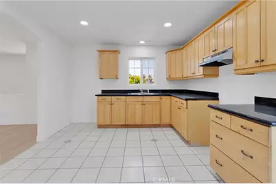 348 W 83rd Street, Los Angeles, CA 90003 - Photo 9