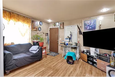 348 W 83rd Street, Los Angeles, CA 90003 - Photo 29