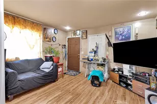 348 W 83rd St, Los Angeles, CA 90003 - Photo 29