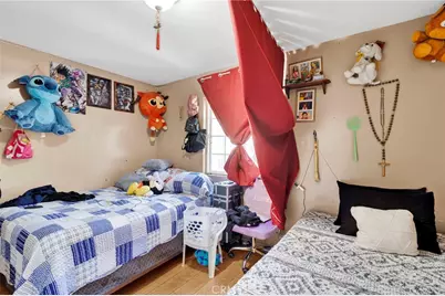 348 W 83rd Street, Los Angeles, CA 90003 - Photo 35