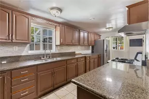 5515 N Duxford, Azusa, CA 91702 - Photo 9
