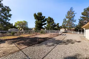 9554 Sunrise Ct, Phelan, CA 92371 - Photo 35