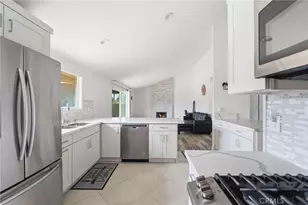 2554 W Chanticleer, Anaheim, CA 92804 - Photo 9