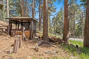 31347 Circle View Dr, Running Springs, CA 92382 - Photo 25