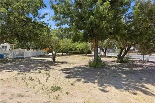 8585 Hickory, Hesperia, CA 92345 - Photo 35