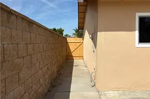 8323 Pinyon Ave, Fontana, CA 92335 - Photo 9