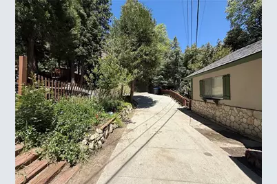 333 La Casita Dr, Twin Peaks, CA 92391 - Photo 3