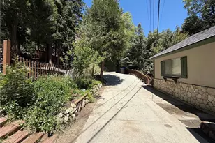 333 La Casita Dr, Twin Peaks, CA 92391 - Photo 3