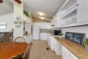 2598 Ayala Dr, Rialto, CA 92377 - Photo 11