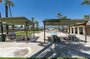 2598 Ayala Dr, Rialto, CA 92377 - Photo 29