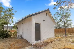 9888 Terrace Dr, Morongo Valley, CA 92256 - Photo 19