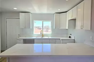 60033 Sespe, Landers, CA 92285 - Photo 9