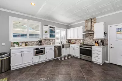 15458 Gatwick Avenue, Fontana, CA 92336 - Photo 11