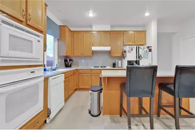 30809 Point Woods Court, Temecula, CA 92591 - Photo 9