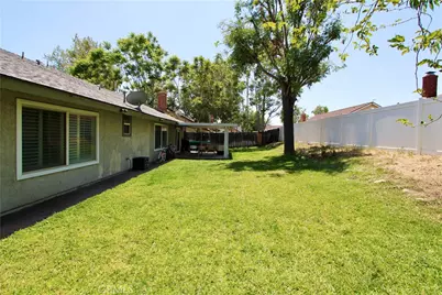 1252 N Mulberry Ave, Rialto, CA 92376 - Photo 19