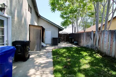 1252 N Mulberry Ave, Rialto, CA 92376 - Photo 17