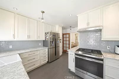 824 N Redondo E, Anaheim, CA 92801 - Photo 17