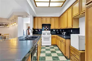 12529 Marchmont Ct, Victorville, CA 92392 - Photo 15
