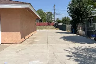 18750 14th, Bloomington, CA 92316 - Photo 9
