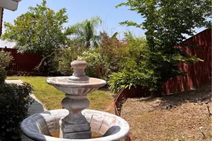 3034 Roadrunner Ct, Highland, CA 92346 - Photo 5