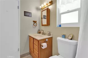 15884 El Centro Rd, Hesperia, CA 92345 - Photo 9