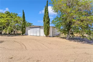 15884 El Centro Rd, Hesperia, CA 92345 - Photo 45
