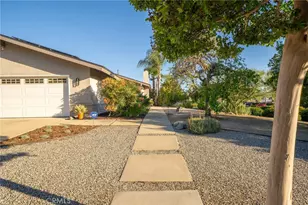 2128 N Villa Maria Rd, Claremont, CA 91711 - Photo 49