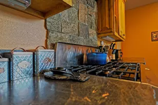 756 Brentwood, Lake Arrowhead, CA 92352 - Photo 31