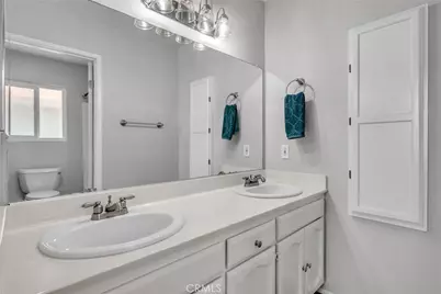16933 Farwell, Fontana, CA 92336 - Photo 25
