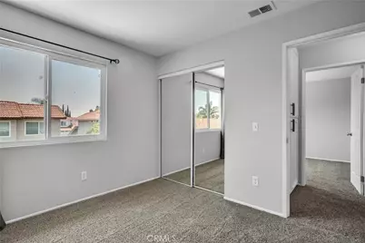 16933 Farwell, Fontana, CA 92336 - Photo 33
