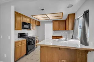16933 Farwell, Fontana, CA 92336 - Photo 9