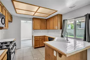 16933 Farwell, Fontana, CA 92336 - Photo 11