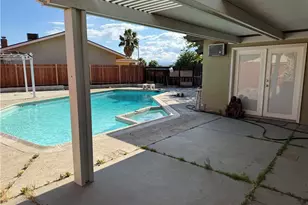 16037 Arroyo, Victorville, CA 92395 - Photo 35