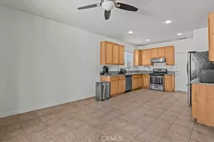 16590 Shoal Creek Ln, Fontana, CA 92336 - Photo 13