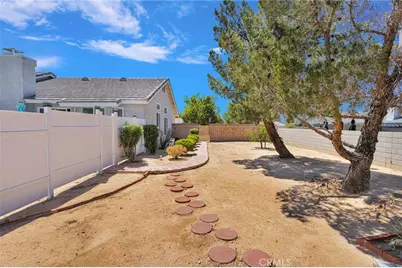 13863 Coachella Road, Apple Valley, CA 92307 - Photo 47
